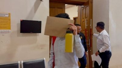 控卖电子烟送赠品  2男认罪各罚2万和5千