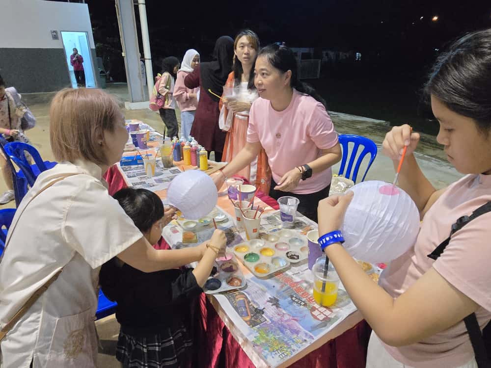 东(已签发):光华华小2025年“皓月光华,共庆中秋”中秋晚会