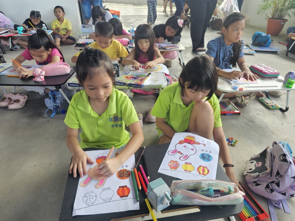 东（已签）:吉兰丹德教会紫灵阁《德艺中秋》迷你义卖会