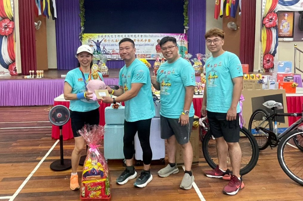 东(已签):瓜拉吉赖捷兔跑步会男女公开测时跑步赛,吸引452人参赛!