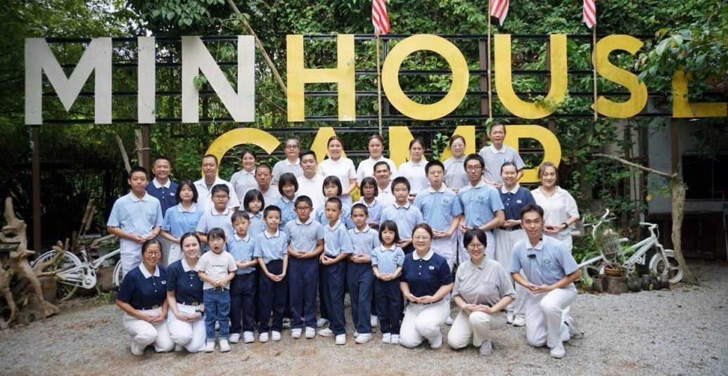 东:吉兰丹慈济人文学校在风景优美的“Min House Camp”举办别开生面的毕业典礼,让毕业生在自然生态的怀抱中,体验一场融合环保、人文与生命教育的难忘旅程。