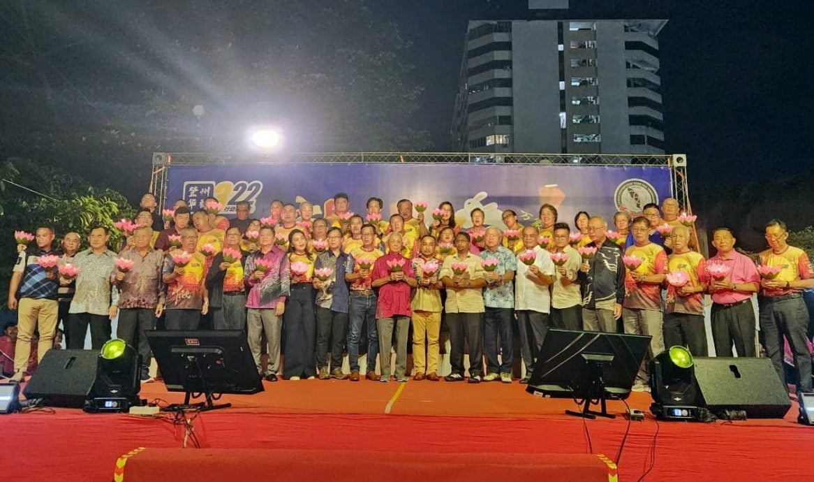 东:已签发:“一轮明月照千里,万家灯火聚登州”中秋嘉年华