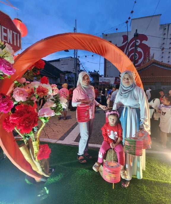 东:已签发:“一轮明月照千里,万家灯火聚登州”中秋嘉年华