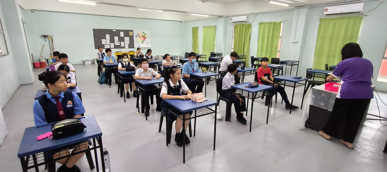 东:已签发:关丹中华中学公布2026年度初一新生录取名单,共录取79名学生,录取名单排名不分先后