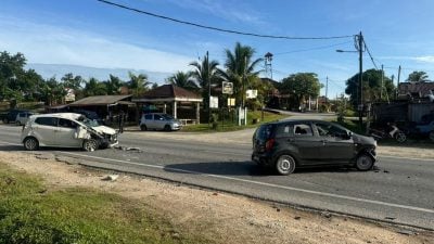 父驾车失控撞连环  母怀中婴儿头伤不治