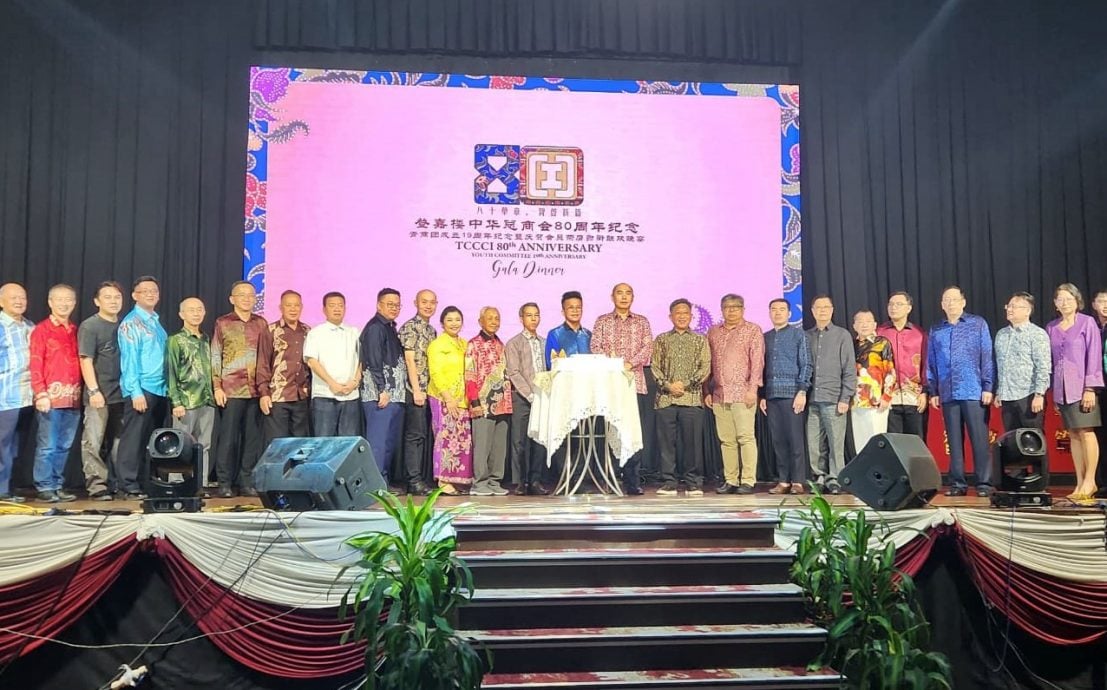 东：已签发：登嘉楼中华总商会成立80周年纪念晚宴