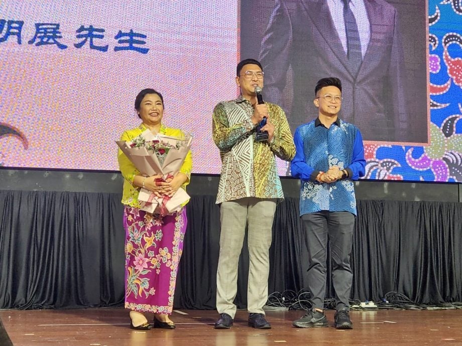 东：已签发：登嘉楼中华总商会成立80周年纪念晚宴