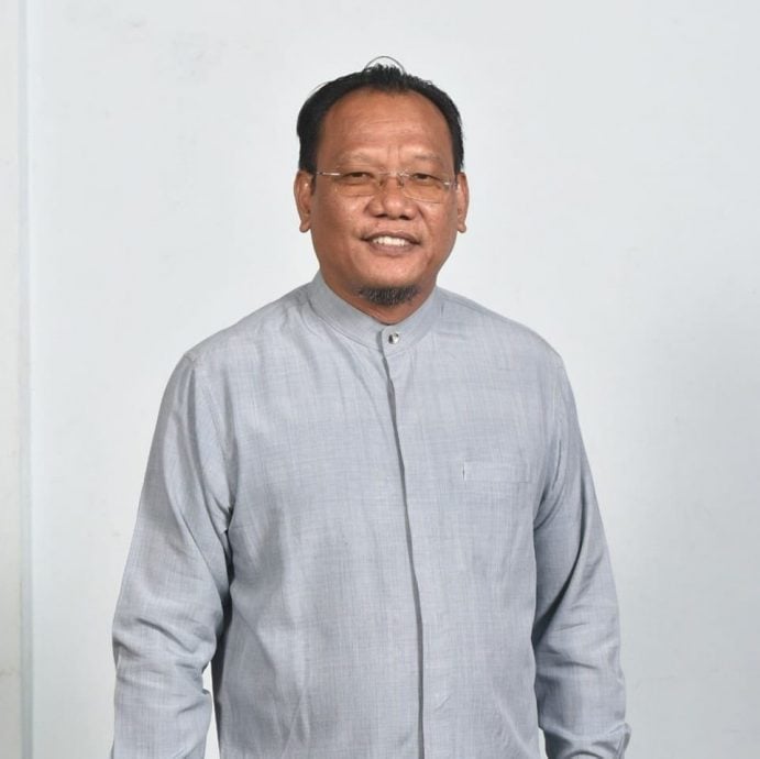 东:已签发:米昔拉州议员拿督安丹苏拉揭露,关丹巴金国中的屋顶损坏问题已近两年未获得修复,严重影响了该校师生的教学和学习过程