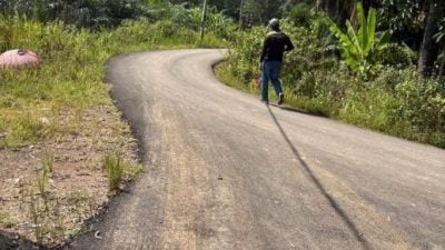 巴也朗新村  获拨款提升道路