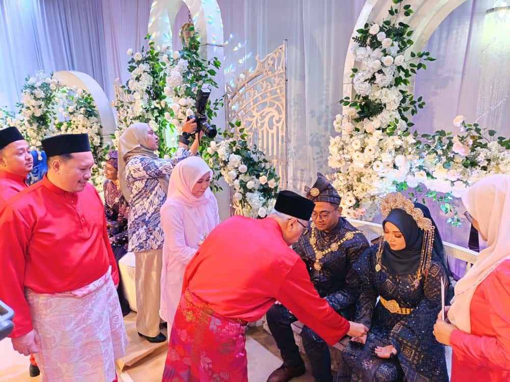 东:彭亨州政府新婚援助计划 百乐县7对新人受惠