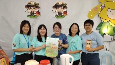 梁耀雯访中南马新村博览会  设展推广百乐县旅游