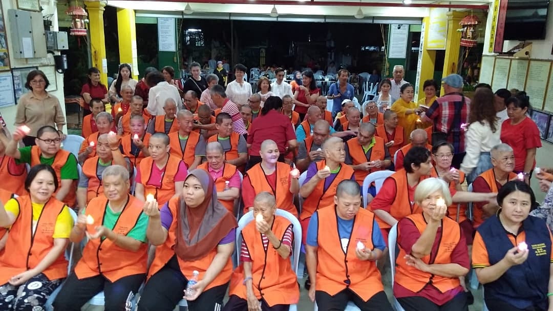 东：直凉创新欢乐歌友会中秋献爱心 为直凉老人院院民带来欢乐