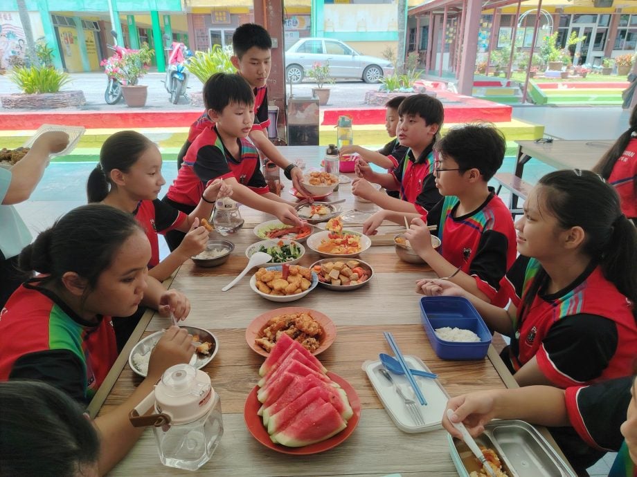 东:金马扬华小纪律营 刘玉铭:学生获益良多