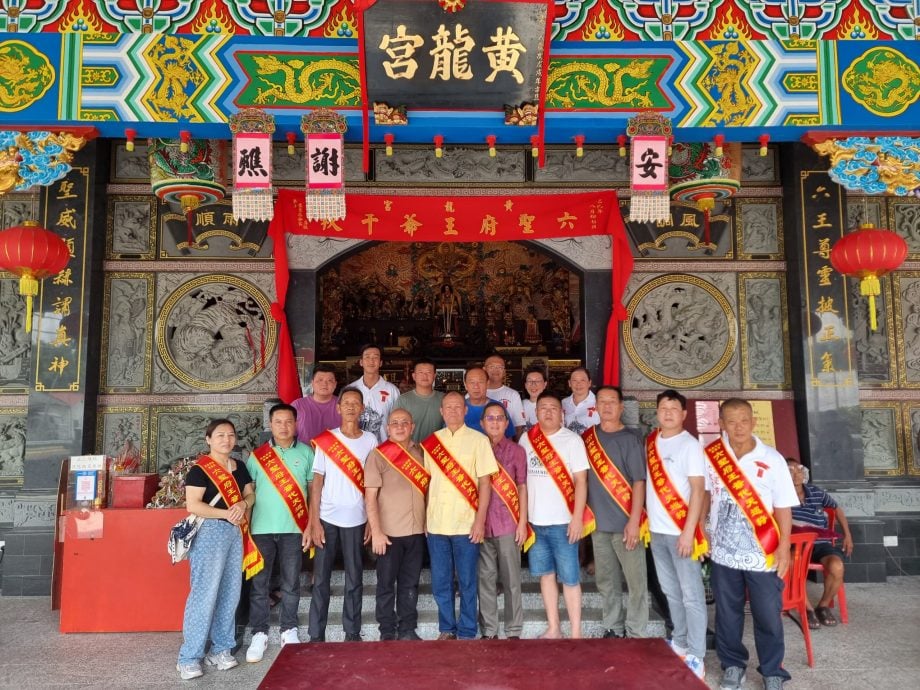 东：（已签发）中国洪邦村镇江宫祖庙代表团拜访瓜拉吉挠黄龙宫