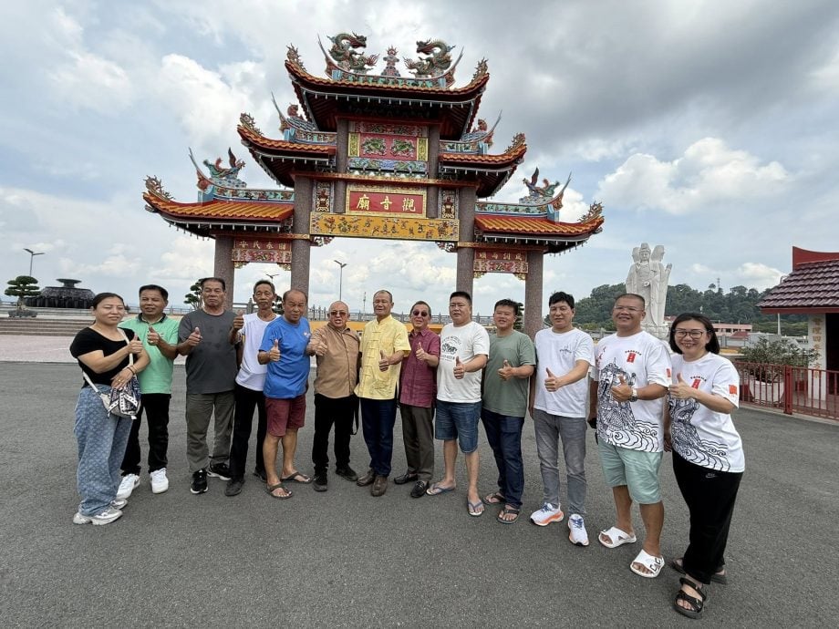 东:(已签发)中国祖庙代表团与黄龙宫理事交流