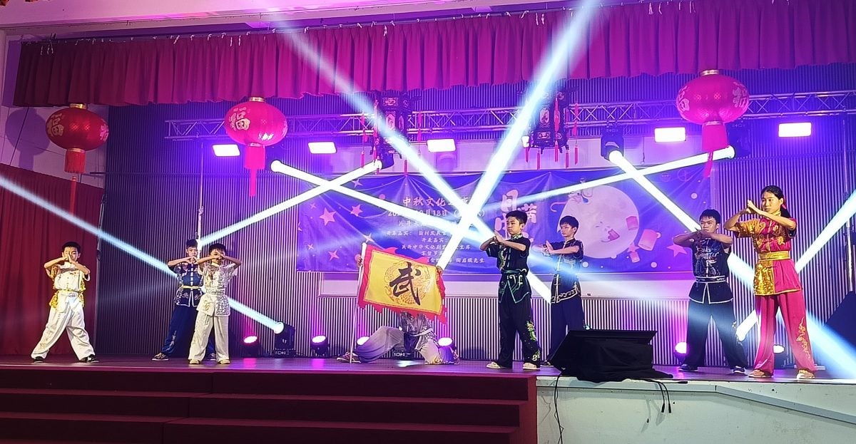 东:(已签发)宗乡青彭亨州分会中秋文化之夜 郑有宏鼓励青年团体及文化组织等申请社会经济拨款 带动新村活力