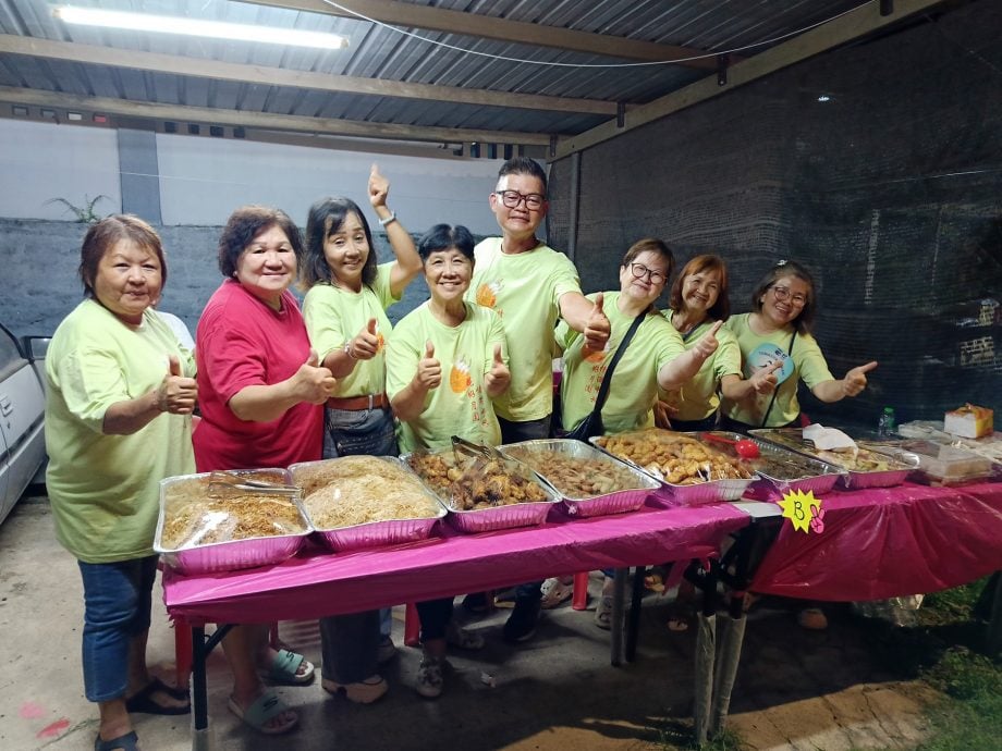 东：（已签发）甘孟中秋灯笼晚会 村民共庆佳节 莫哈末沙哈：中秋象征团圆与和谐　多元文化是国家力量