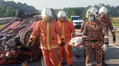 男子第二东大道驾驶失控翻覆 当场丧命