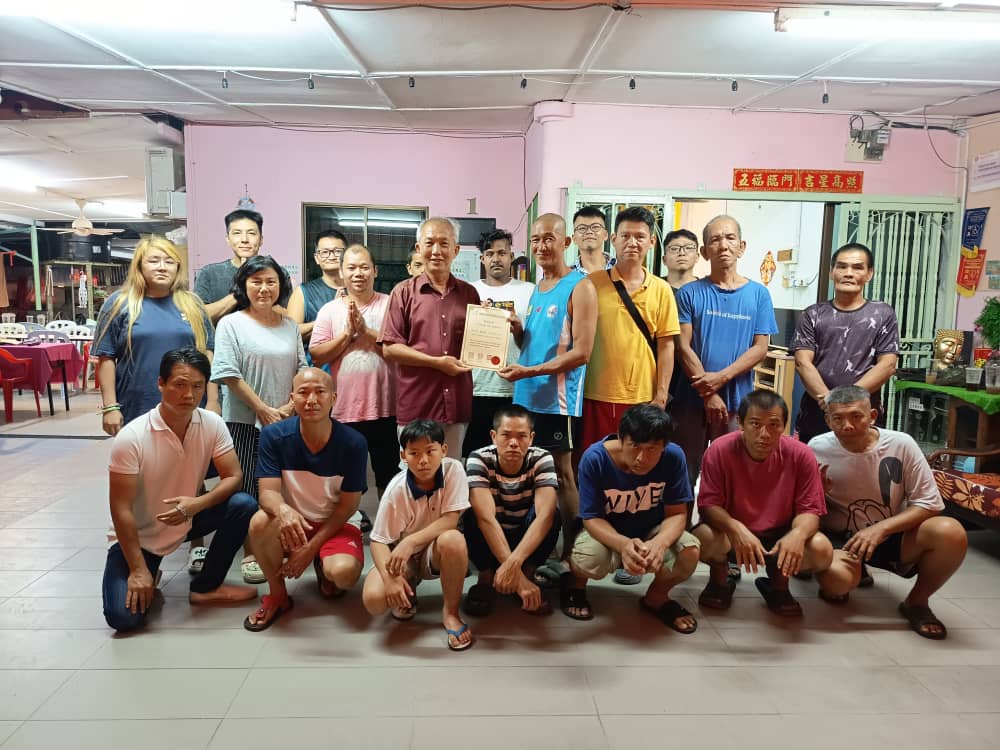 东:(已签发)马来西亚觉之家 蓝健成结业