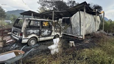 文冬工人宿舍失火   波及2车 无人伤亡