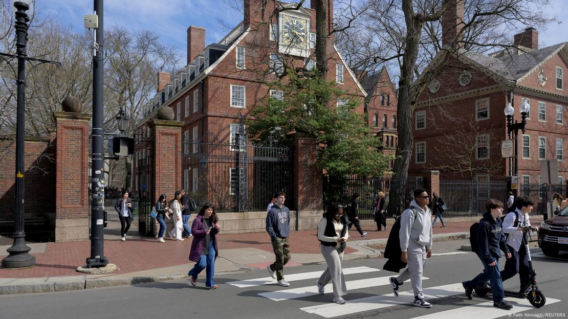 中国正式推出“K签证” 与美国抢人才