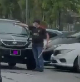 为一女争风吃醋4男当街大打出手