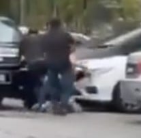 为一女争风吃醋4男当街大打出手