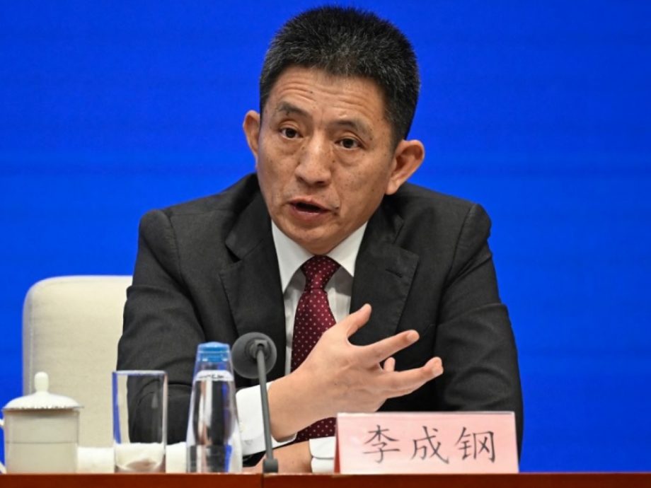 习近平免去李成钢常驻世贸代表职务 李咏箑接替