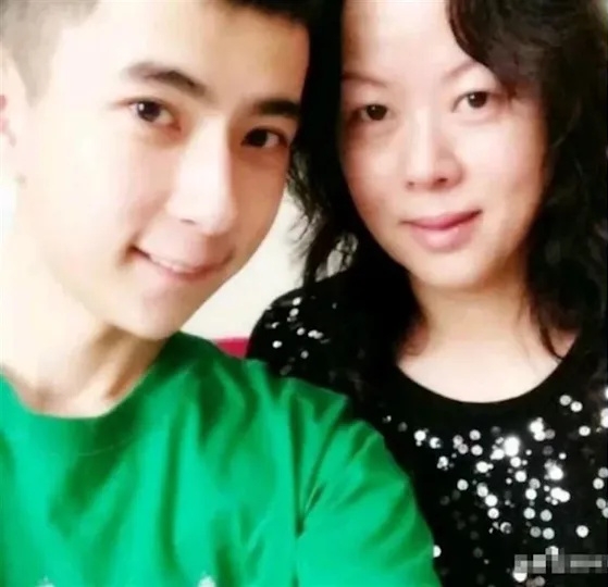 于朦胧母惊爆遭暗害离世　知情者揭最新近况辟谣	