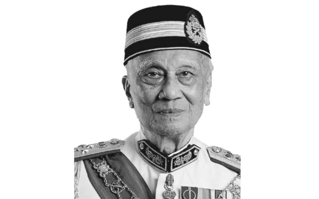 亿佩/前国防卫队首长敦莫哈末哈欣今日辞世，享年90岁。