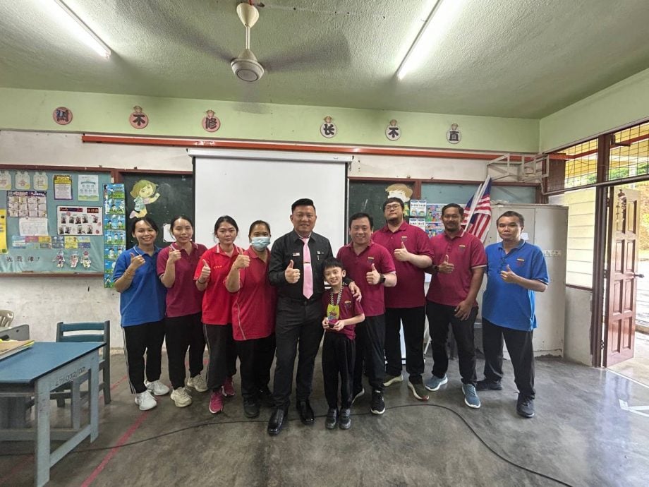 仁丹公立华小林定轩荣获满分  马来西亚赛区袋鼠数学竞赛“超级金奖”与“金奖”殊荣