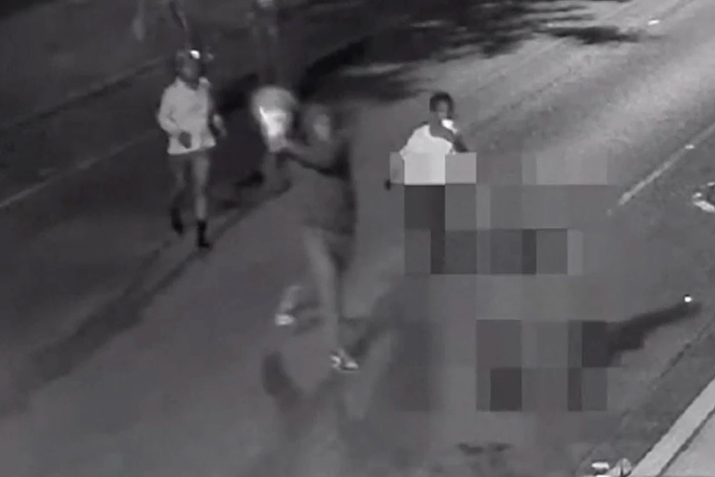 伦敦3青少女袭击75岁男子　过失杀人总刑期仅9年