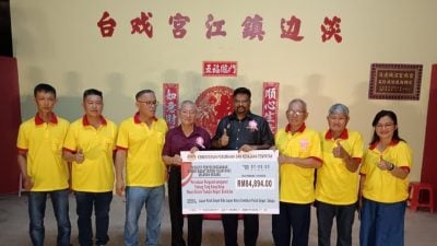 房地部84894令吉 森政府1万令吉 淡边温虎干花园镇江宫平安宴会 获逾9万令吉拨款大丰收