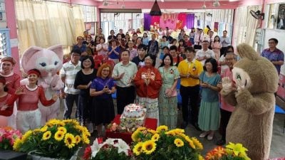 日叻务双溪文都华小校长许德芳 36年春风化雨光荣退休