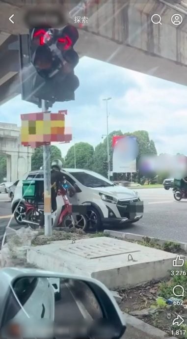 供星洲网:疑交通纠纷起冲突 外送员暴力破坏对方轿车