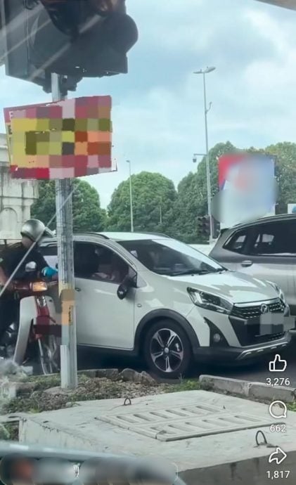 供星洲网:疑交通纠纷起冲突 外送员暴力破坏对方轿车