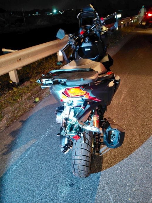 供星洲网:芙波大道连环撞车祸,导致华裔夫妇双亡,家属寻找目击者还原事发经过