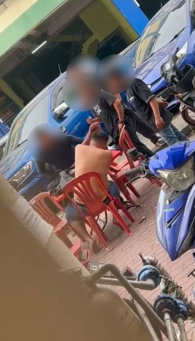 供求真/已上网/网传众人抢殴残疾男·警澄清:男子涉骚扰女子被打 警捕5人助查