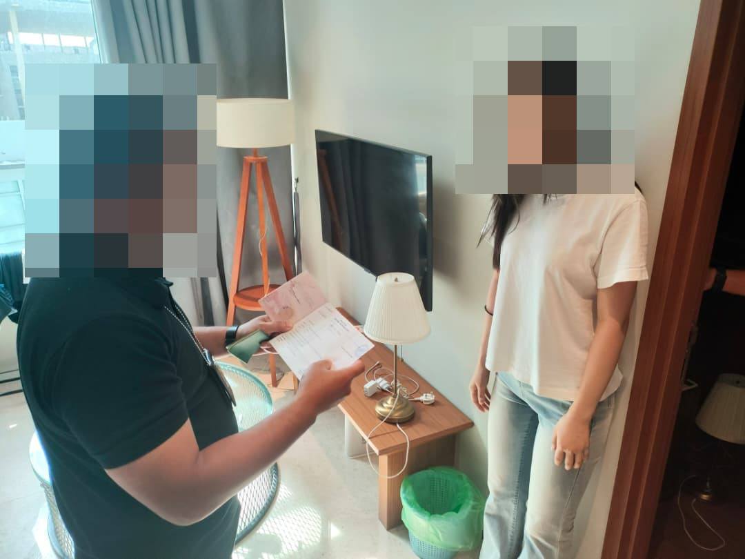 侦破豪宅线上赌博中心 移民局：逮捕11中国人