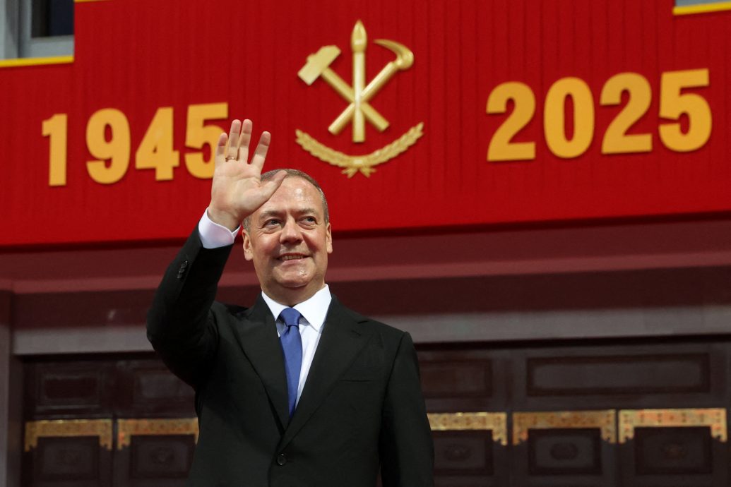 俄前总统:如果美国提供乌克兰战斧导弹将对所有人不利 尤其是特朗普