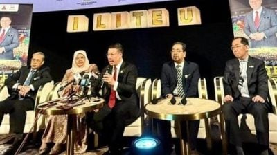 倪可敏回应用语风波 “记者可发问 回答者也有权纠正”