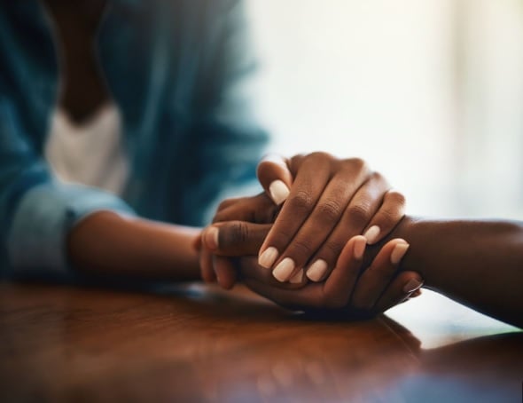 **全国综合（只供网）**亡夫生前未善待  女子替遗孀抱屈：该原谅他吗？