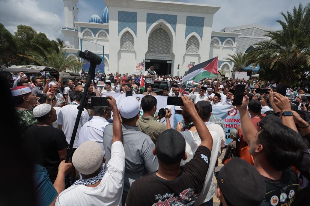 全国（未签发）：2000名彭亨州民众出席声援志愿者被扣押