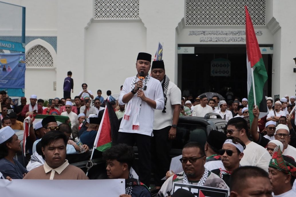 全国（未签发）：2000名彭亨州民众出席声援志愿者被扣押