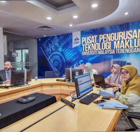 全国：暖势力：虽然家园饱受战争摧残，但来自巴勒斯坦的穆阿兹阿布仍以坚定信念坚持求学之路，凭着不屈的毅力与不懈努力，历经艰险，终于完成博士学位。