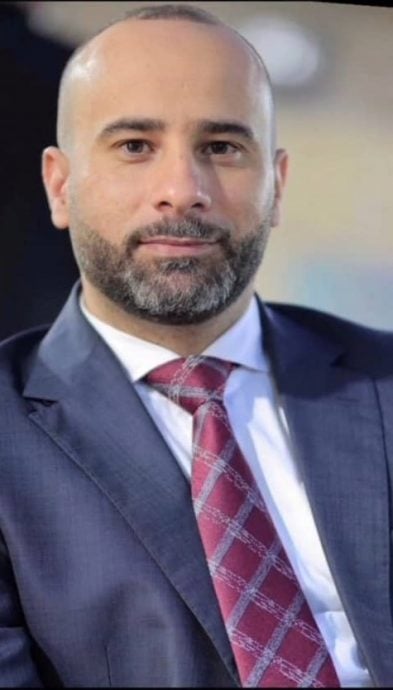 全国：暖势力：虽然家园饱受战争摧残，但来自巴勒斯坦的穆阿兹阿布仍以坚定信念坚持求学之路，凭着不屈的毅力与不懈努力，历经艰险，终于完成博士学位。