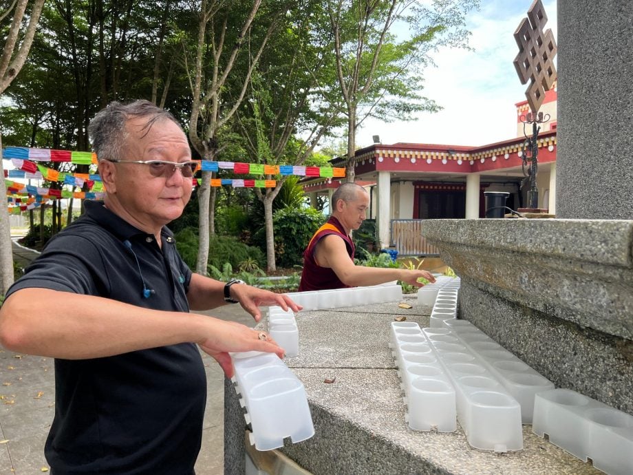 珍宝觉心寺酥油灯会料供灯数量破十万盏