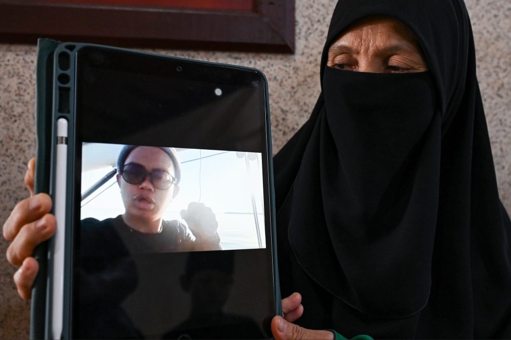 全国:(未签发)全球坚韧船队/参与全球坚韧船队任务的登嘉楼宗教师慕哈末阿都拉在被以色列军方扣留前约半小时,通过视讯电话叮嘱母亲,若自己被逮捕,不要为他感到担心,他已做好准备在加沙的战场上为伊斯兰牺牲(mati syahid)。