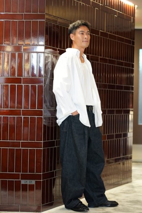 全家紧握黑白照道别 杨祐宁父亲病逝