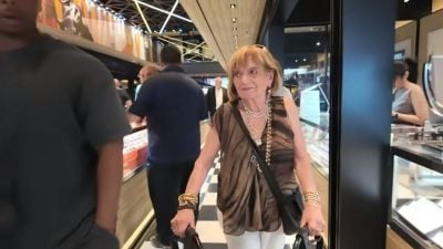 别人是不想上班 101岁老妪:我是退休就会死!